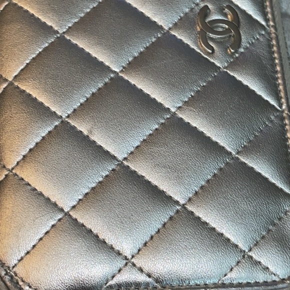 Preloved Chanel silver wallet great condition has some scuff marks . - Picture 8 of 14